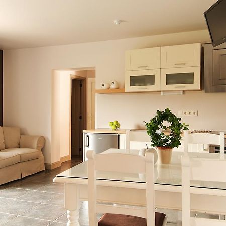 B&B De Fruithoeve Hoeselt Стая снимка